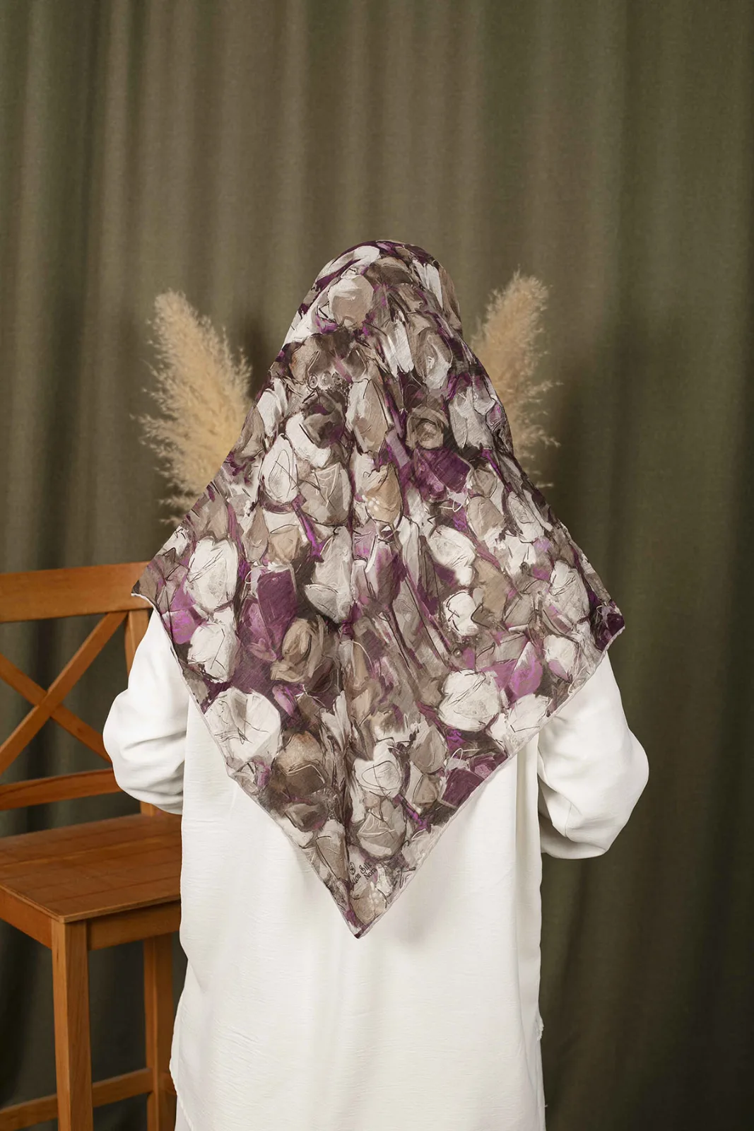 NORA EŞARP Model 1