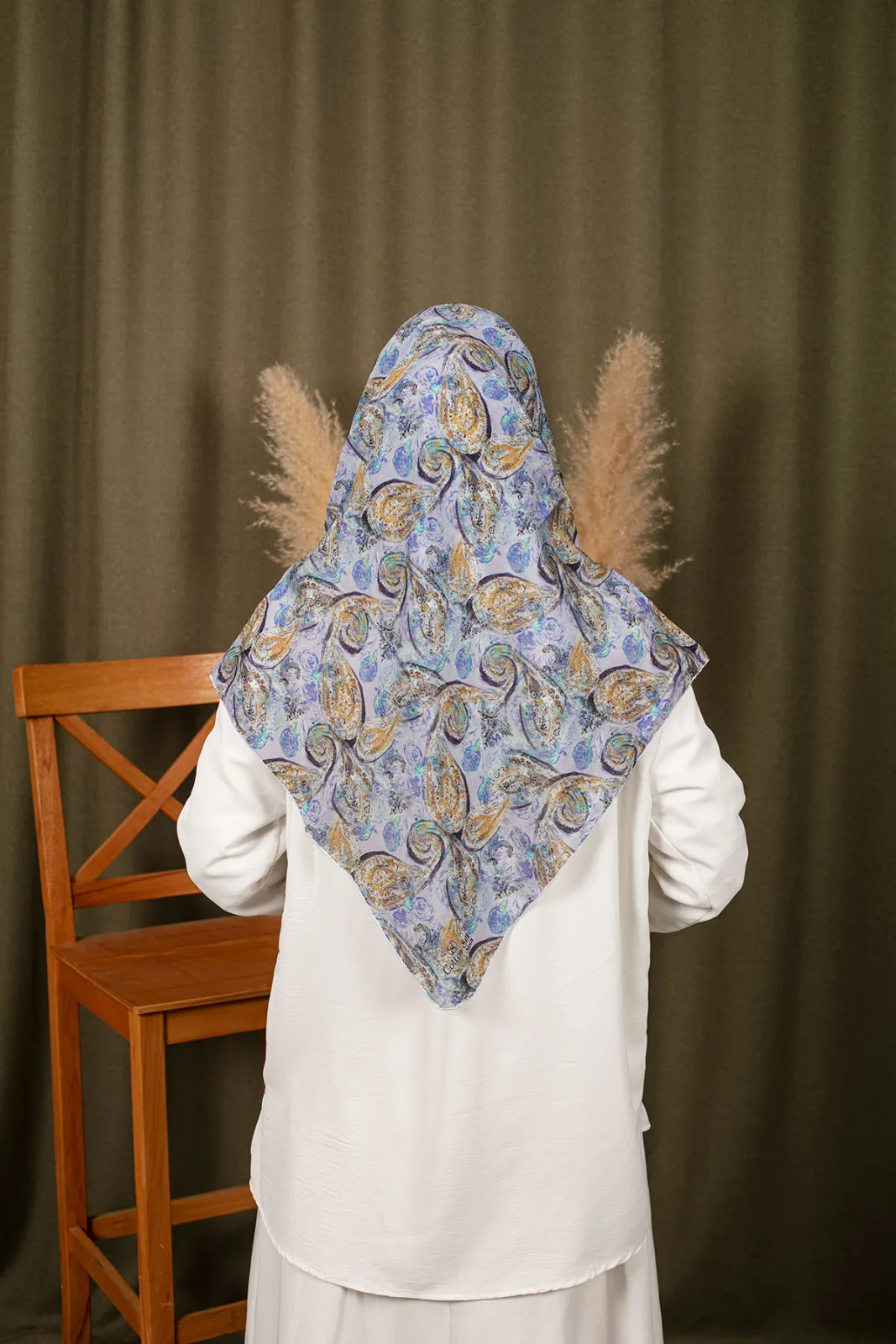 NORA EŞARP Model 2