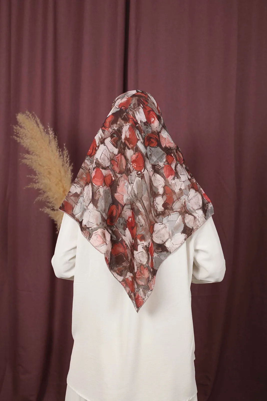 NORA EŞARP Model 1