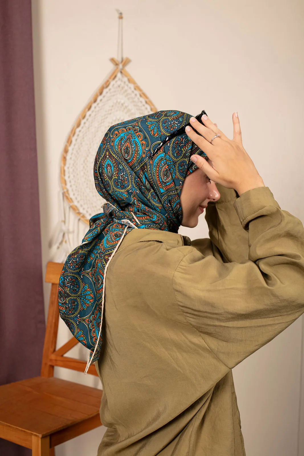 NORA EŞARP Model 4